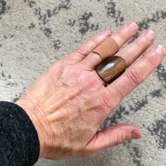 NEW Handmade Chunky Natural Wood Ring. Size 7.5 - Picture 8 of 8